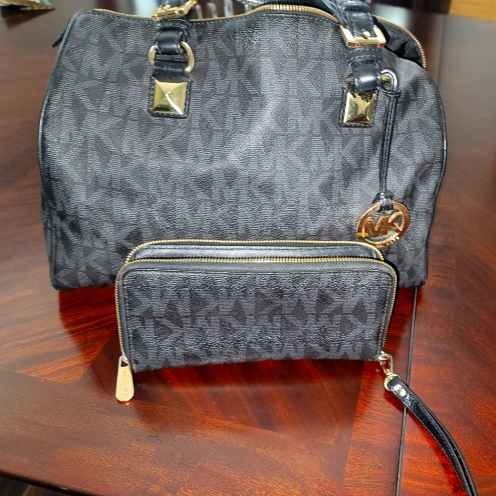 Mk Hobo Bag With Matching Wallet - image 1
